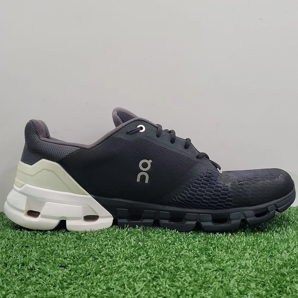 OC Oncloud Cloudflyer Running Shoes Men's Size 13 M Medium Black White Sneakers